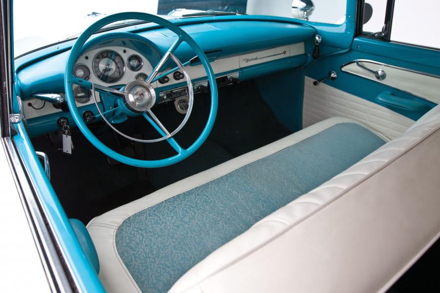  Ford Fairlane Victoria Hardtop Coupe 1956 года  (фото 30 из 49)